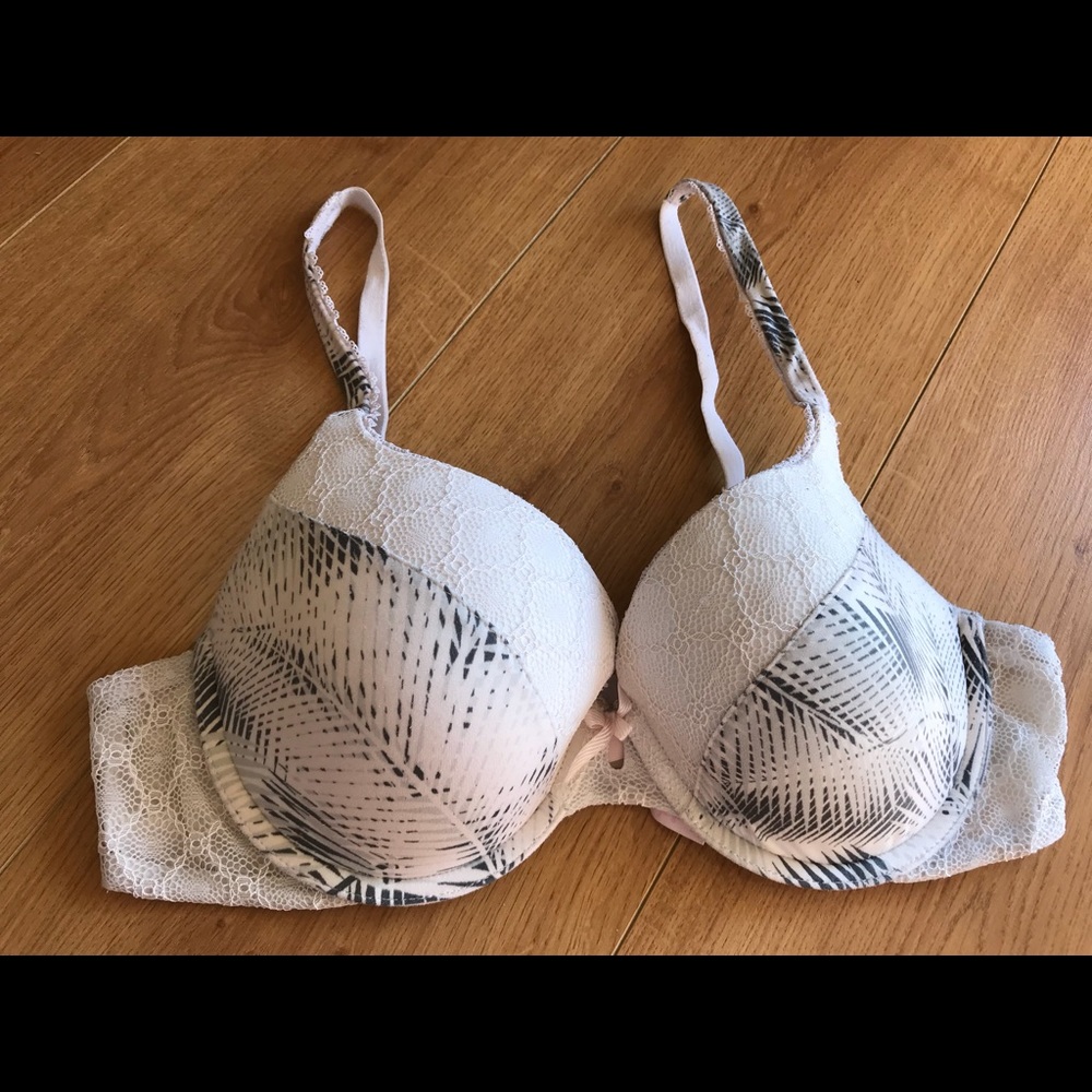 Victoria’s secret bra